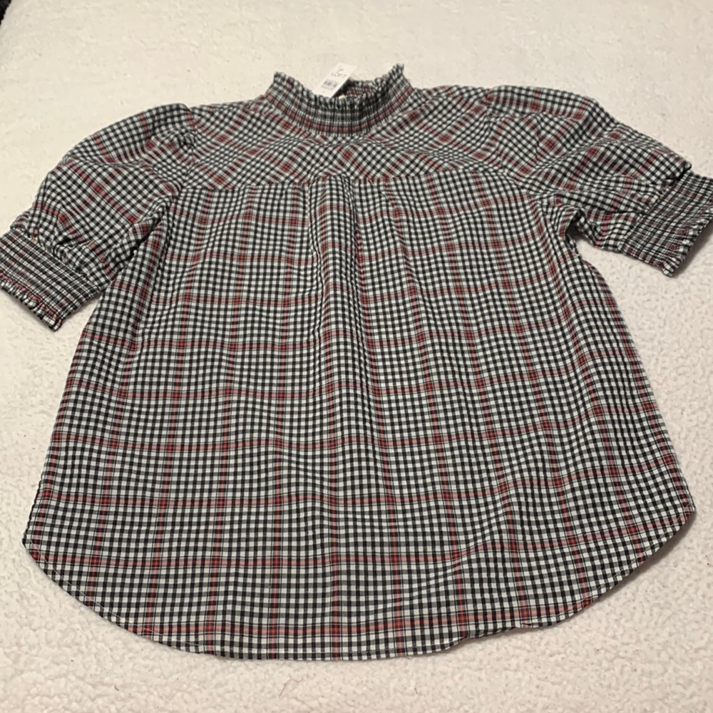 Loft Ladies Dressy Shirt (So Cute), NWT’s, Size Medium